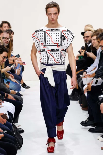 Look 11